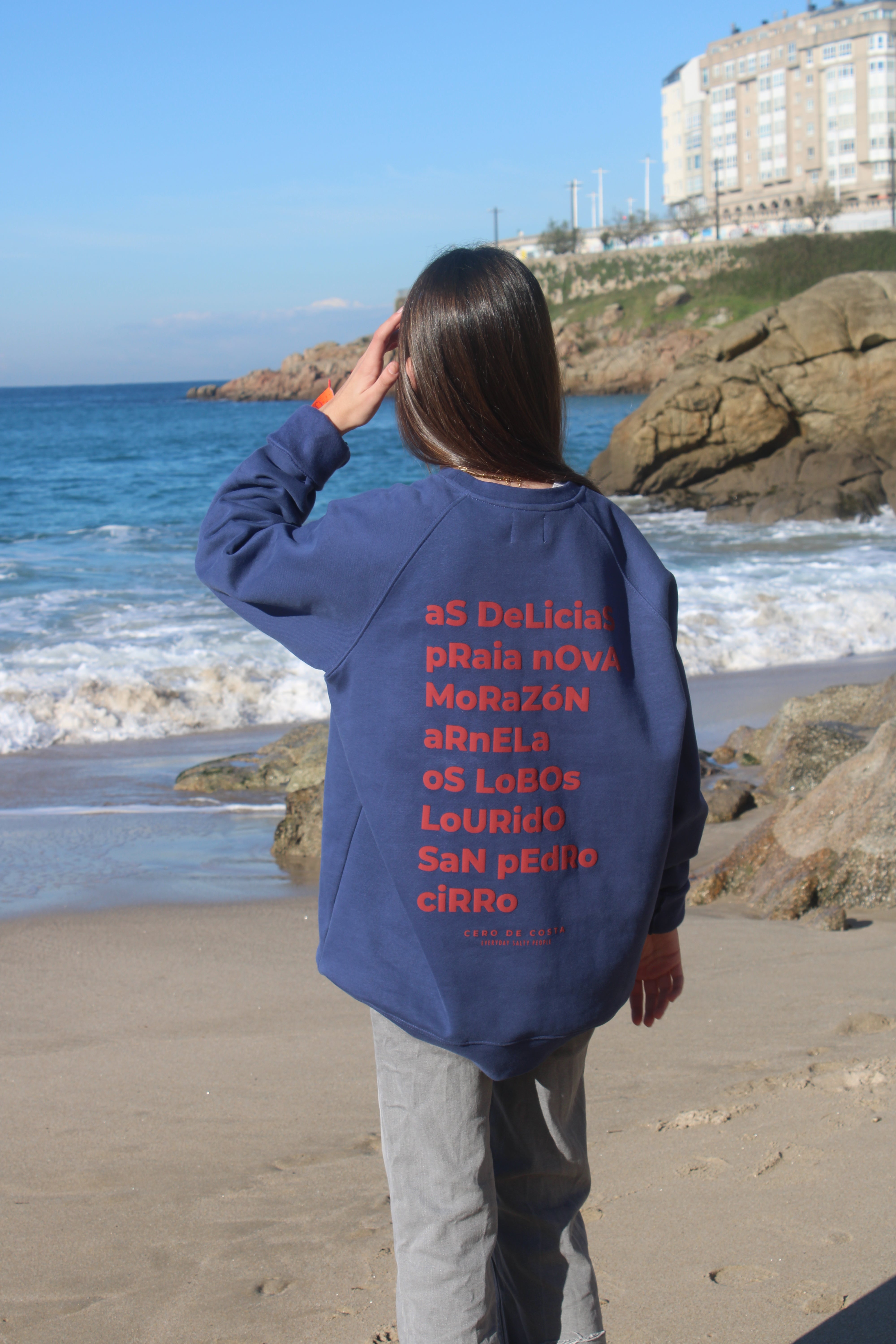 SUDADERA AZUL/ROJO "SADA"
